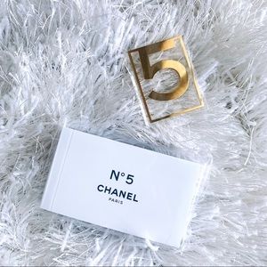RARE CHANEL Iconic N°5 Flip Book & Gold Bookmark